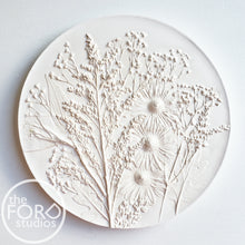 Load image into Gallery viewer, ART/POTTERY CLASS: Plaster Nature Tile
